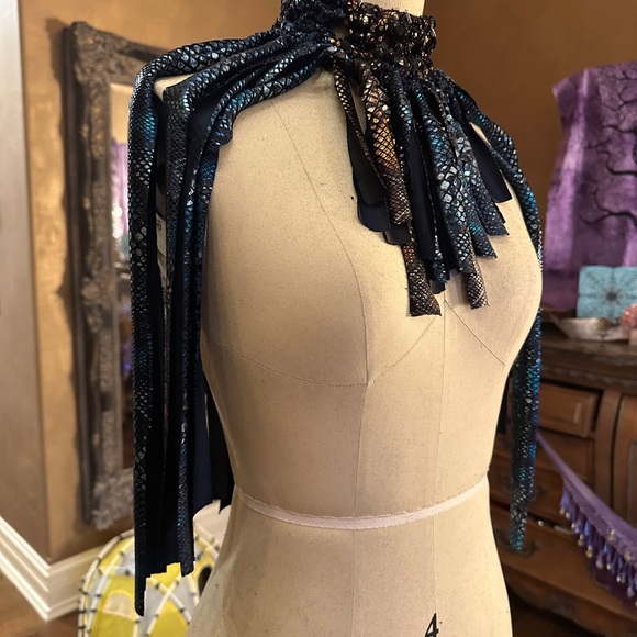 Original GoodVibeGoda Handmade Macramé Rope Black, Blue and Gold Festival Outfit - Picture 10 of 16